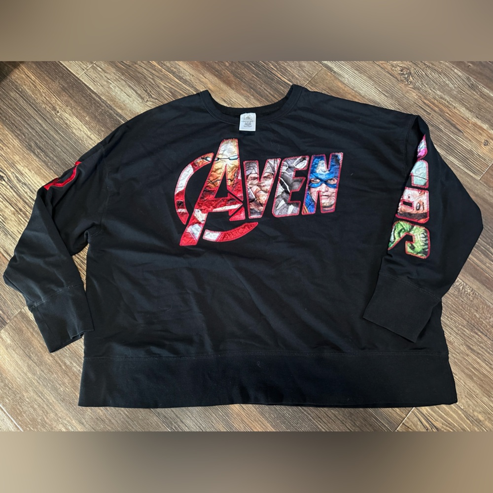 Disney parks MARVEL spirit AVENGERS women's sweatshirt 2X black comic